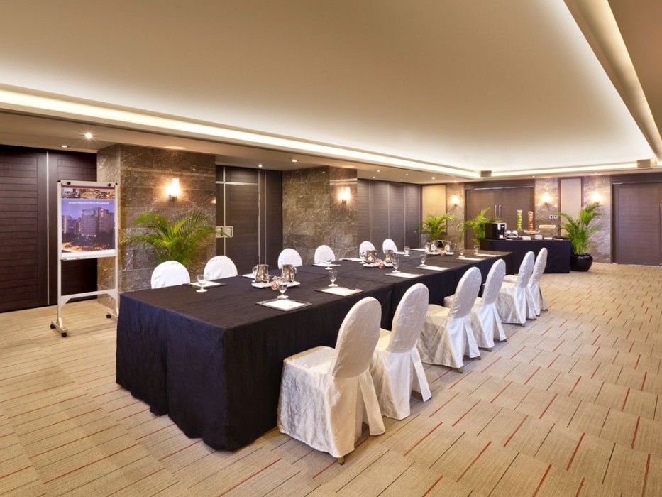 Grand Mercure Roxy Singapore